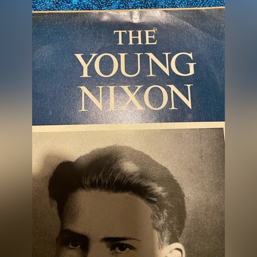 YOUNG NIXON - LIFE MAGAZINE, NOVEMBER 6, 1970 VINTAGE - Picture 3 of 6